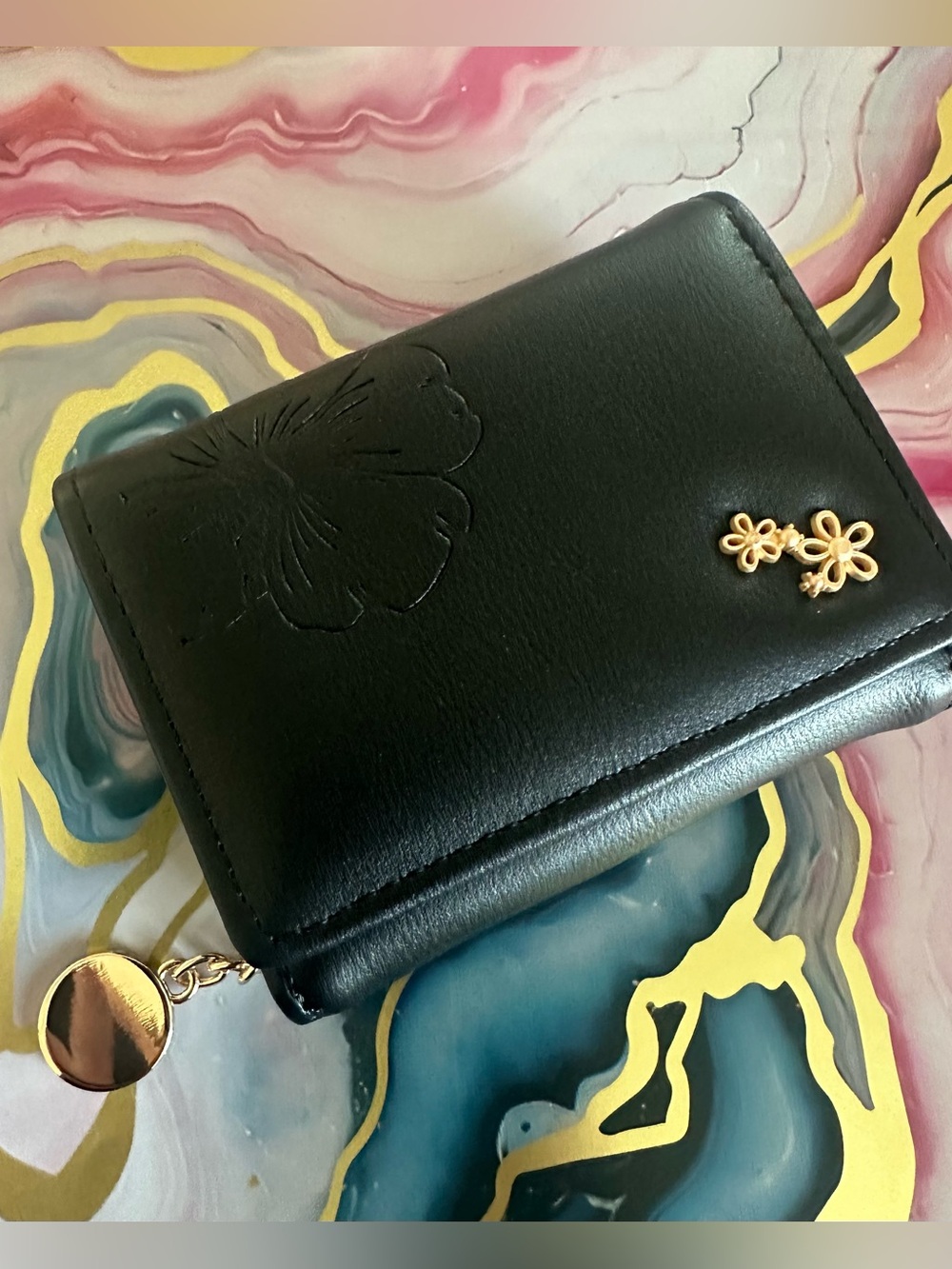 NEW Women’s Floral Black Trifold Wallet